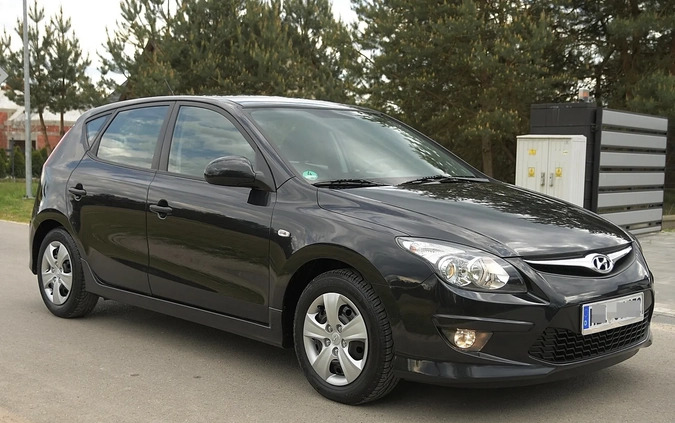 Hyundai I30 cena 22900 przebieg: 204000, rok produkcji 2010 z Ujście małe 704